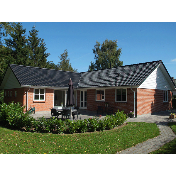 Цементно-піщана черепиця рядова, Протектор, Чорний, Braas