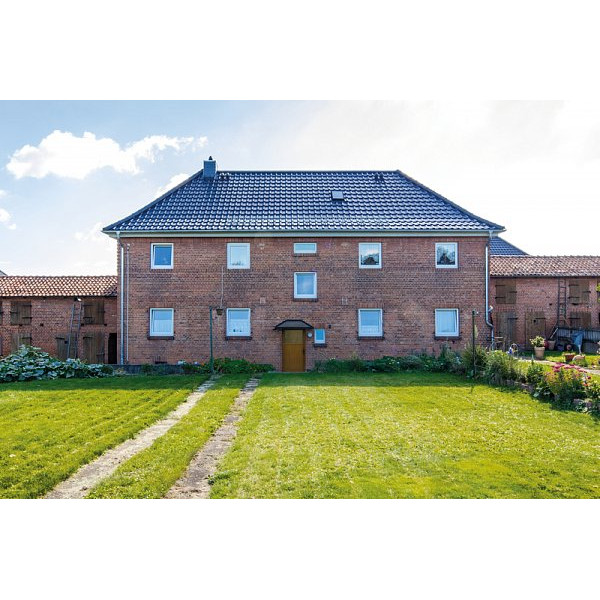 Керамічна черепиця Creaton Titania Nuance Чорна матова