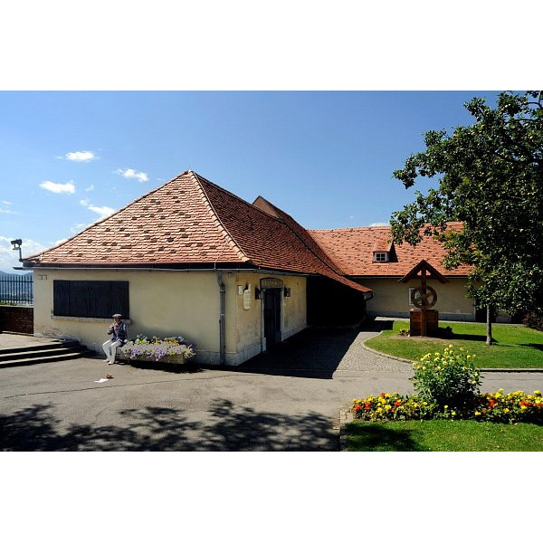 Керамічна черепиця Tondach Altstadtpaket Tasche, натуральний червоний