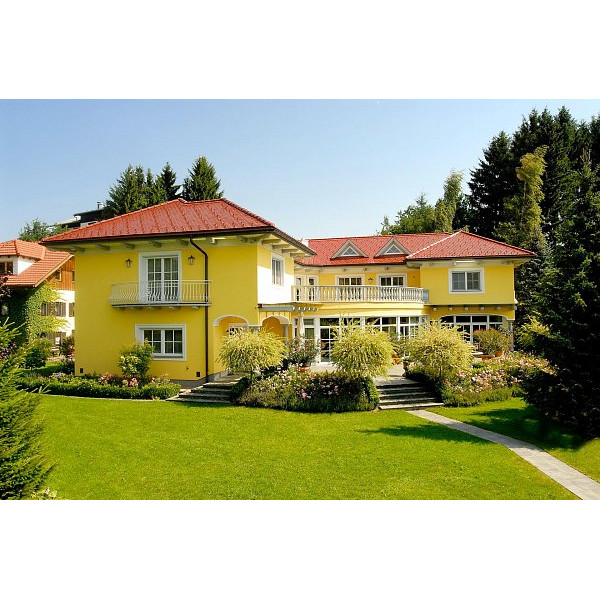 Керамічна черепиця Tondach Biber Amadeus, натуральний червоний