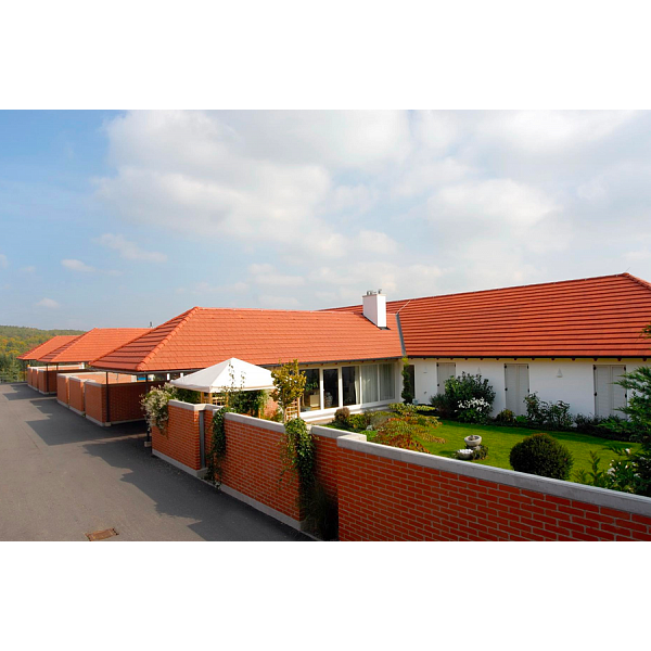 Керамічна черепиця Tondach Figaro, натуральний червоний